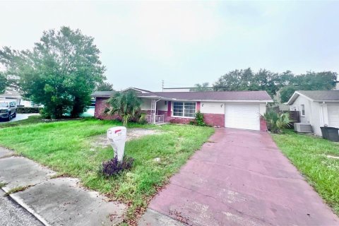 House in Port Richey, Florida 2 bedrooms, 95.88 sq.m. № 2259136