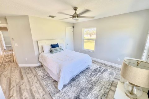 Casa en venta en Myakka City, Florida, 4 dormitorios, 262.45 m2 № 2302213 - foto 17