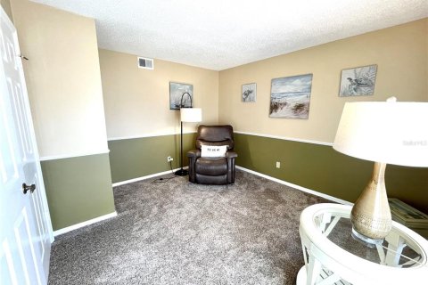 Condo in New Port Richey, Florida, 2 bedrooms  № 1878284 - photo 30