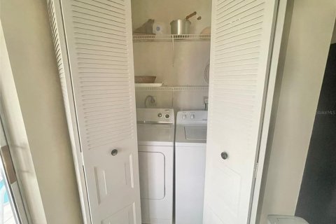 Condo in New Port Richey, Florida, 2 bedrooms  № 1878284 - photo 19