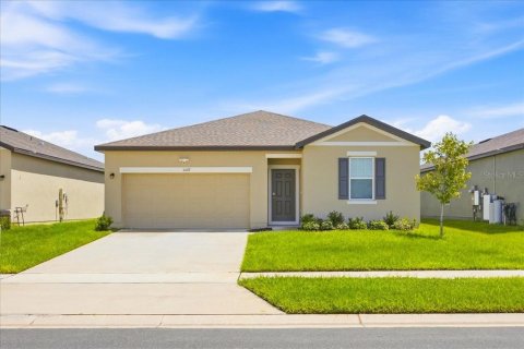 House in Winter Haven, Florida 3 bedrooms, 151.06 sq.m. № 2367182