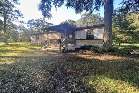 House in Starke, Florida 2 bedrooms, 85.84 sq.m. № 826933 - photo 1
