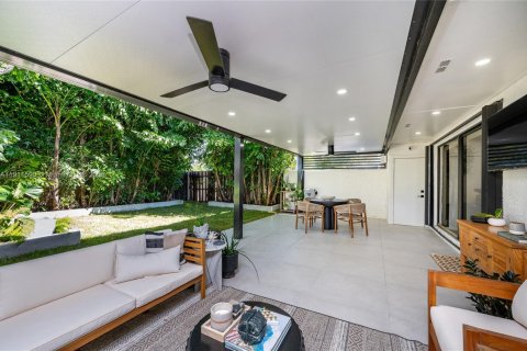 Casa en venta en Pembroke Pines, Florida, 2 dormitorios, 98.48 m2 № 2015777 - foto 27