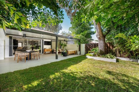 Casa en venta en Pembroke Pines, Florida, 2 dormitorios, 98.48 m2 № 2015777 - foto 24