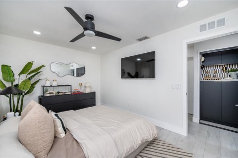 Casa en venta en Pembroke Pines, Florida, 2 dormitorios, 98.48 m2 № 2015777 - foto 17