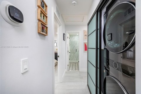 Casa en venta en Pembroke Pines, Florida, 2 dormitorios, 98.48 m2 № 2015777 - foto 20