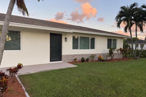 Villa ou maison à vendre à West Palm Beach, Floride: 3 chambres, 172.33 m2 № 2416477 - photo 5