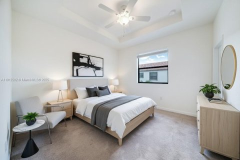 Touwnhouse à vendre à Hialeah, Floride: 3 chambres, 131.18 m2 № 1966874 - photo 6