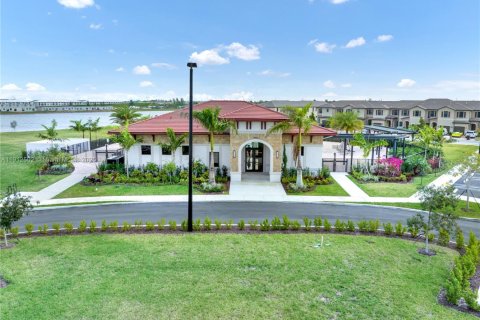 Touwnhouse à vendre à Hialeah, Floride: 3 chambres, 131.18 m2 № 1966874 - photo 22