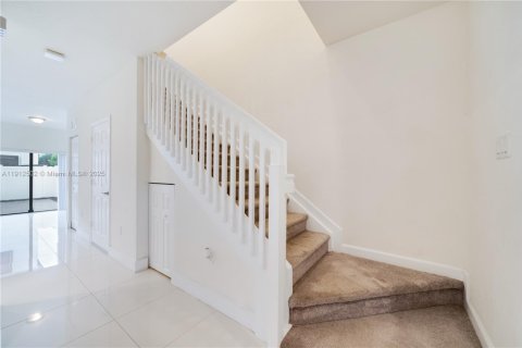 Touwnhouse à vendre à Hialeah, Floride: 3 chambres, 131.18 m2 № 1966874 - photo 26