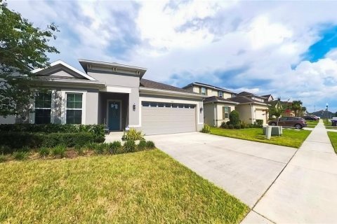 House in Apopka, Florida 3 bedrooms, 166.48 sq.m. № 1828598 - photo 2