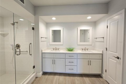 Condo in Largo, Florida, 3 bedrooms № 2199397 - photo 6