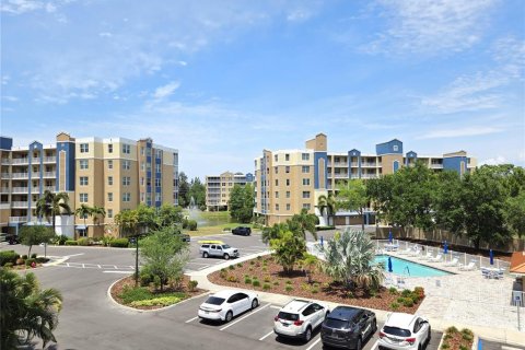 Condo in Largo, Florida, 3 bedrooms № 2199397 - photo 3