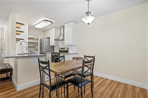 Condominio en venta en Lake Mary, Florida, 2 dormitorios, 83.52 m2 № 2222350 - foto 7