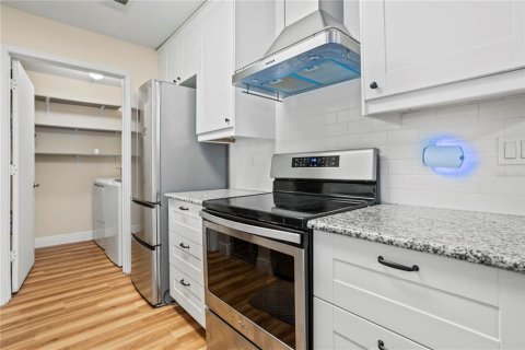 Condominio en venta en Lake Mary, Florida, 2 dormitorios, 83.52 m2 № 2222350 - foto 12