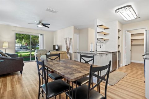 Condominio en venta en Lake Mary, Florida, 2 dormitorios, 83.52 m2 № 2222350 - foto 6