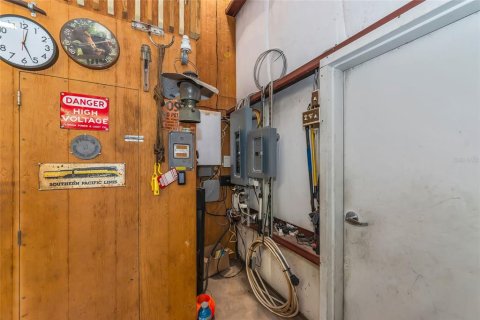 House in Sarasota, Florida 3 bedrooms, 142.7 sq.m. № 2196637 - photo 11