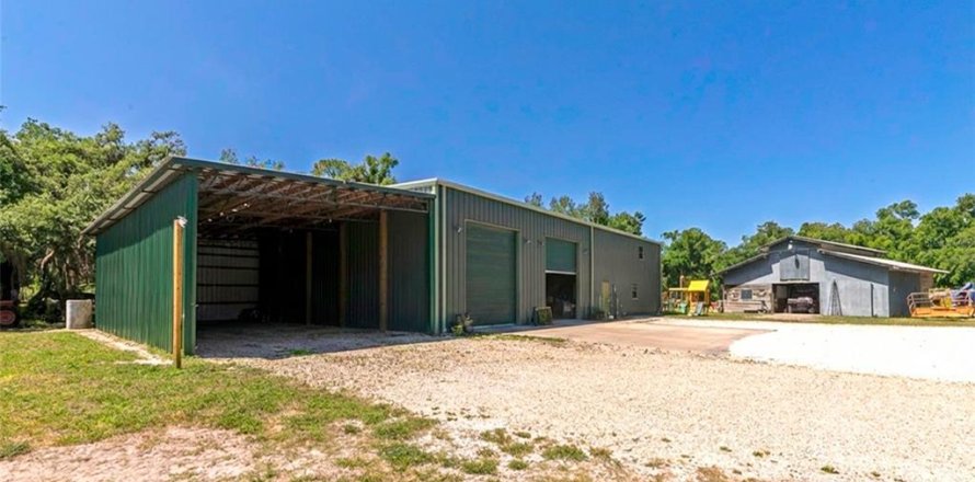 House in Sarasota, Florida 3 bedrooms, 142.7 sq.m. № 2196637