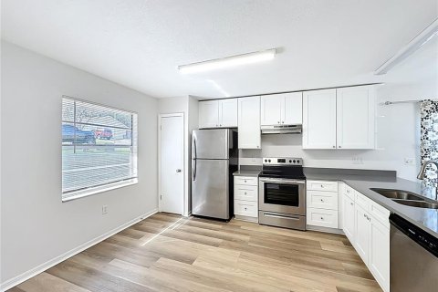 Duplex à vendre à Leesburg, Floride: 2 chambres, 97.08 m2 № 2145105 - photo 13