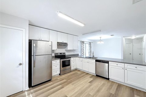 Duplex à vendre à Leesburg, Floride: 2 chambres, 97.08 m2 № 2145105 - photo 17