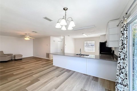 Duplex à vendre à Leesburg, Floride: 2 chambres, 97.08 m2 № 2145105 - photo 21