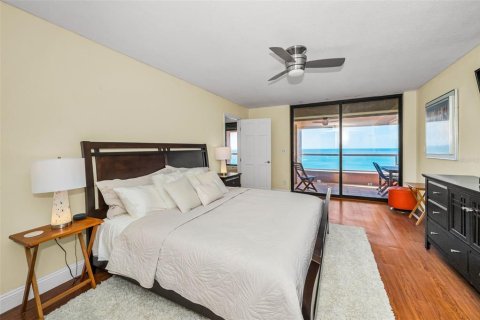 Condominio en venta en Clearwater, Florida, 3 dormitorios, 197.42 m2 № 2117586 - foto 28