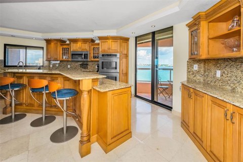 Condominio en venta en Clearwater, Florida, 3 dormitorios, 197.42 m2 № 2117586 - foto 20