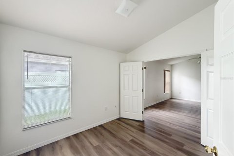 House in Davenport, Florida 4 bedrooms, 176.05 sq.m. № 1778983 - photo 8