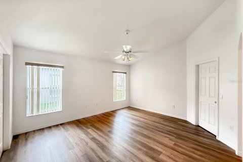 House in Davenport, Florida 4 bedrooms, 176.05 sq.m. № 1778983 - photo 9