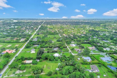 Land in Southwest Ranches, Florida № 2031298 - photo 9