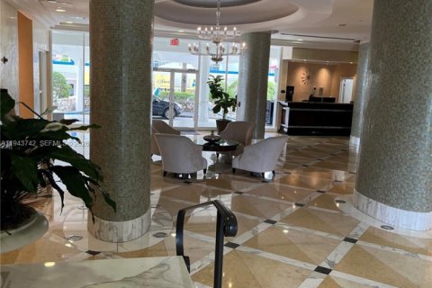 Condominio en venta en Miami Beach, Florida, 1 dormitorio, 76.64 m2 № 2080379 - foto 14