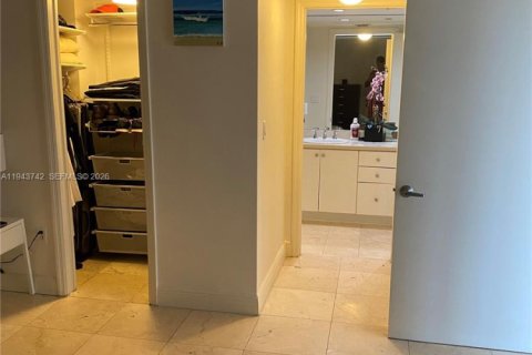 Condominio en venta en Miami Beach, Florida, 1 dormitorio, 76.64 m2 № 2080379 - foto 10