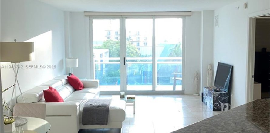 Condominio en Miami Beach, Florida, 1 dormitorio № 2080379
