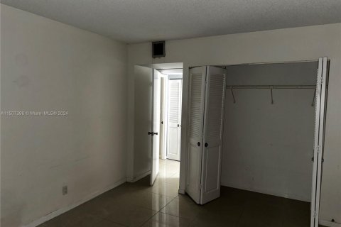 Copropriété à vendre à Hollywood, Floride: 2 chambres, 117.99 m2 № 1694064 - photo 21