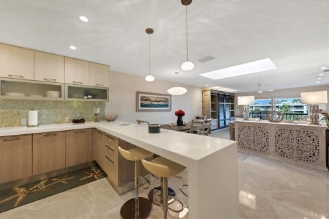 Condo in Longboat Key, Florida, 2 bedrooms  № 1157756 - photo 13