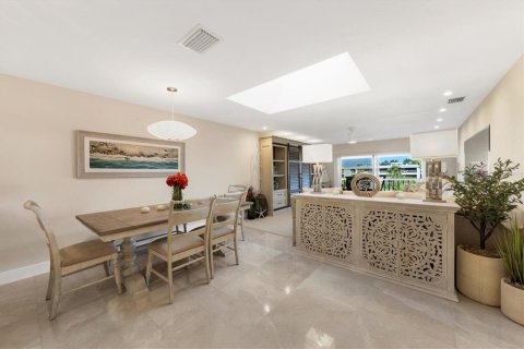 Condo in Longboat Key, Florida, 2 bedrooms  № 1157756 - photo 18