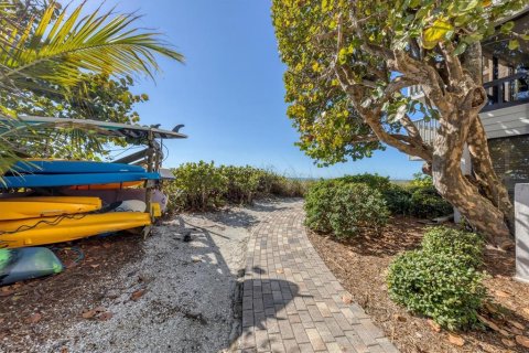 Condo in Longboat Key, Florida, 2 bedrooms  № 1157756 - photo 30