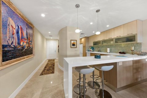 Condo in Longboat Key, Florida, 2 bedrooms  № 1157756 - photo 15