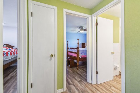 Casa en venta en New Port Richey, Florida, 2 dormitorios, 71.35 m2 № 1787869 - foto 17