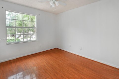 Casa en alquiler en Pembroke Pines, Florida, 4 dormitorios, 196.95 m2 № 1924265 - foto 10