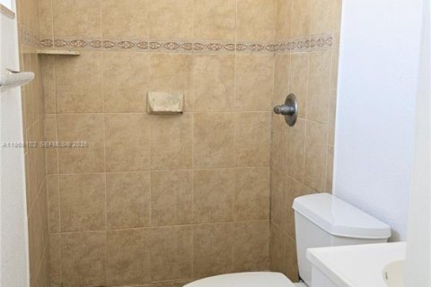 Снять в аренду виллу или дом в Окленд-Парк, Флорида 3 спальни, 117.89м2, № 2010606 - фото 14