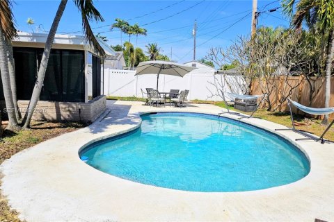 Снять в аренду виллу или дом в Окленд-Парк, Флорида 3 спальни, 117.89м2, № 2010606 - фото 21