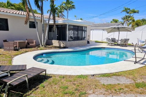 Снять в аренду виллу или дом в Окленд-Парк, Флорида 3 спальни, 117.89м2, № 2010606 - фото 19