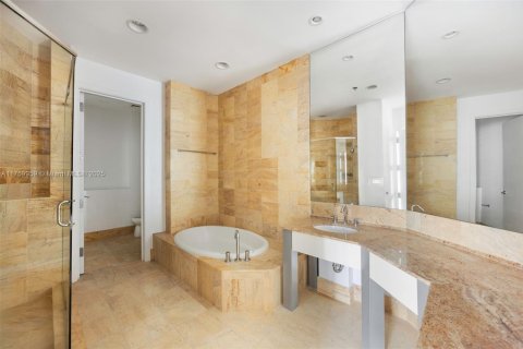 Condominio en venta en Miami, Florida, 3 dormitorios, 263.94 m2 № 1692265 - foto 7