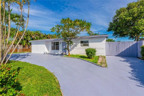 Villa ou maison à vendre à Hollywood, Floride: 4 chambres, 123.19 m2 № 2394783 - photo 3