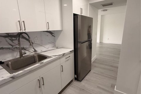 Copropriété à louer à Cutler Bay, Floride: 1 chambre, 70.61 m2 № 2171699 - photo 2
