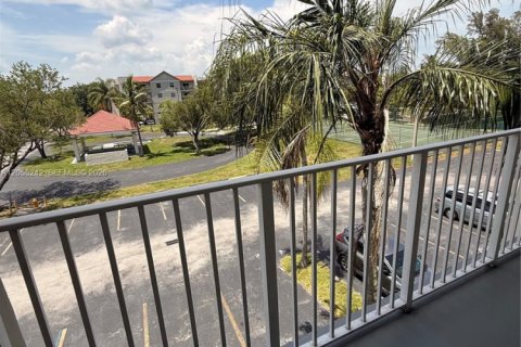 Copropriété à louer à Cutler Bay, Floride: 1 chambre, 70.61 m2 № 2171699 - photo 17