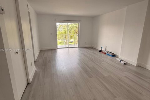 Copropriété à louer à Cutler Bay, Floride: 1 chambre, 70.61 m2 № 2171699 - photo 6