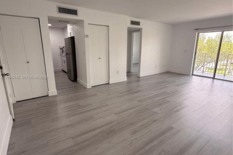 Copropriété à louer à Cutler Bay, Floride: 1 chambre, 70.61 m2 № 2171699 - photo 7