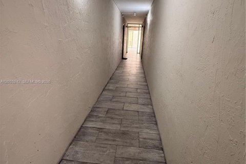 Copropriété à louer à Cutler Bay, Floride: 1 chambre, 70.61 m2 № 2171699 - photo 19